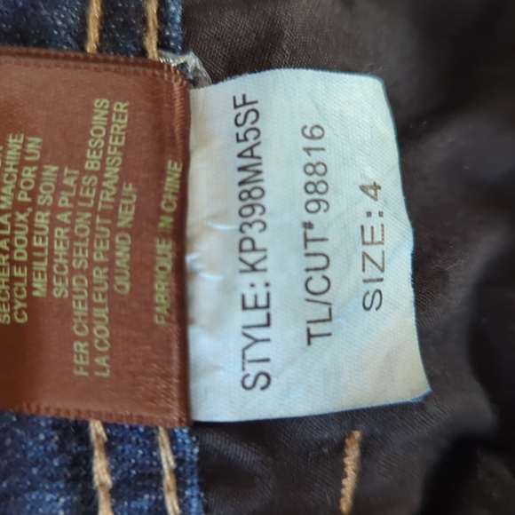 Kut from the Kloth Cameron Straight Leg Distressed Rolled Hem Jeans 4 Blue - Picture 4 of 16